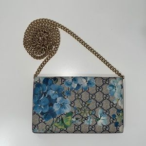 Gucci Bloom Supreme Wallet on Chain